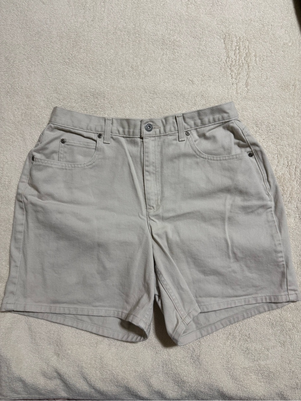 Women’s Casual High-Rise Light Beige Shorts